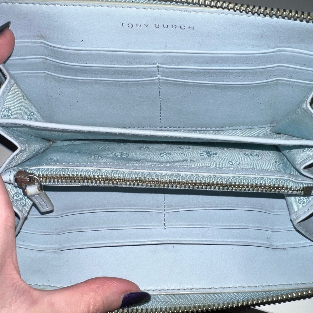 Tory Burch cornflower blue wallet - Picture 3 of 6